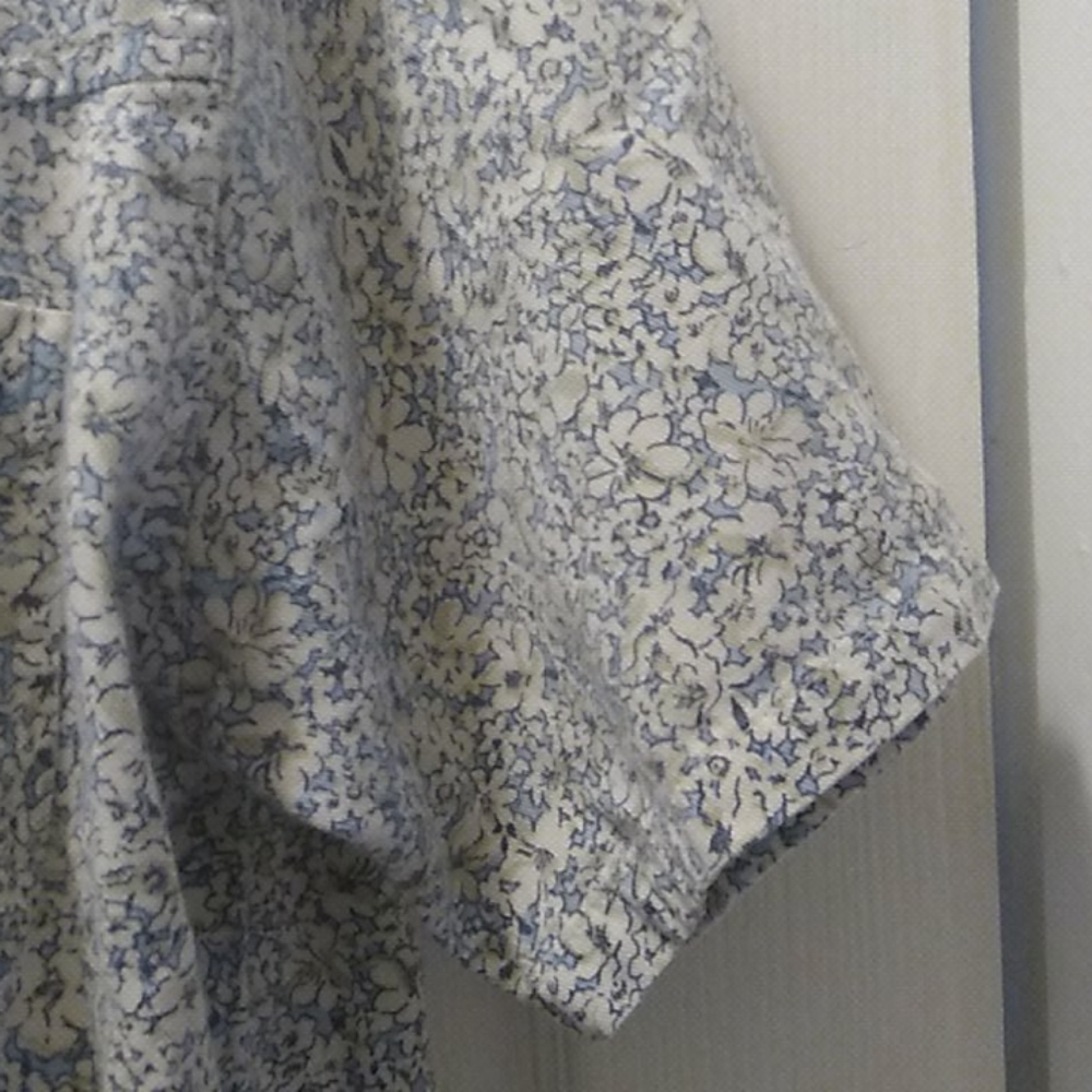 Cherokee 18 W Zippered Flowered Shirt - Picture 4 of 9